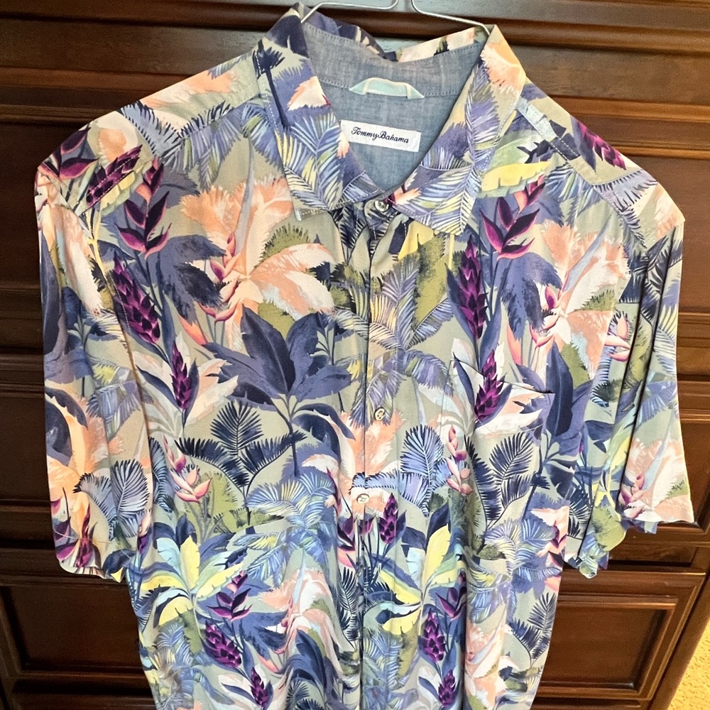 Short sleeve dress shirt